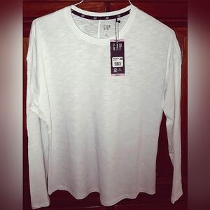 GAP Long Sleeve Tee shirt, Brand new with tags!
